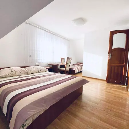 Goscinne Letycja 住宿加早餐酒店 3*